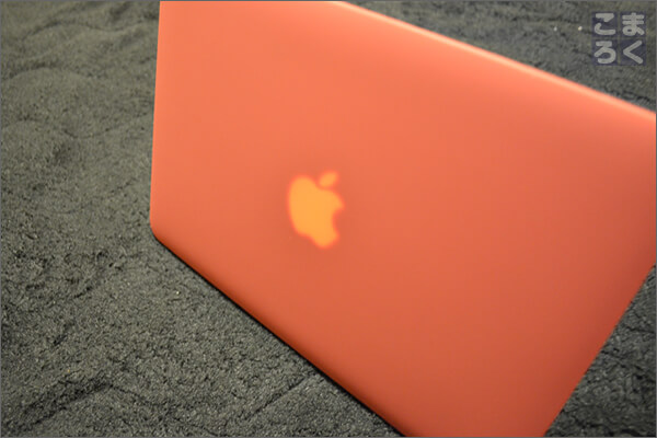 ritual-of-opening-macbookpro-07